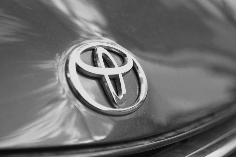 Toyota logo portada
